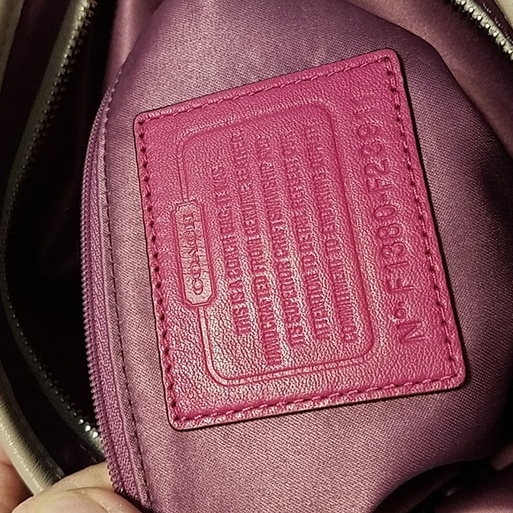 Coach Bag - Picture 13 of 16